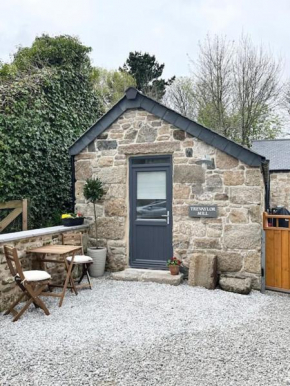 Cosy country getaway, 5 mins from the sea